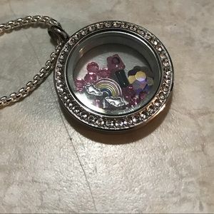 Adorable girls necklace